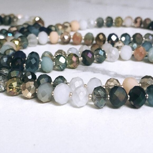 Grain Necklace - NWT- Designer Crystal Necklace - Picture 2 of 2